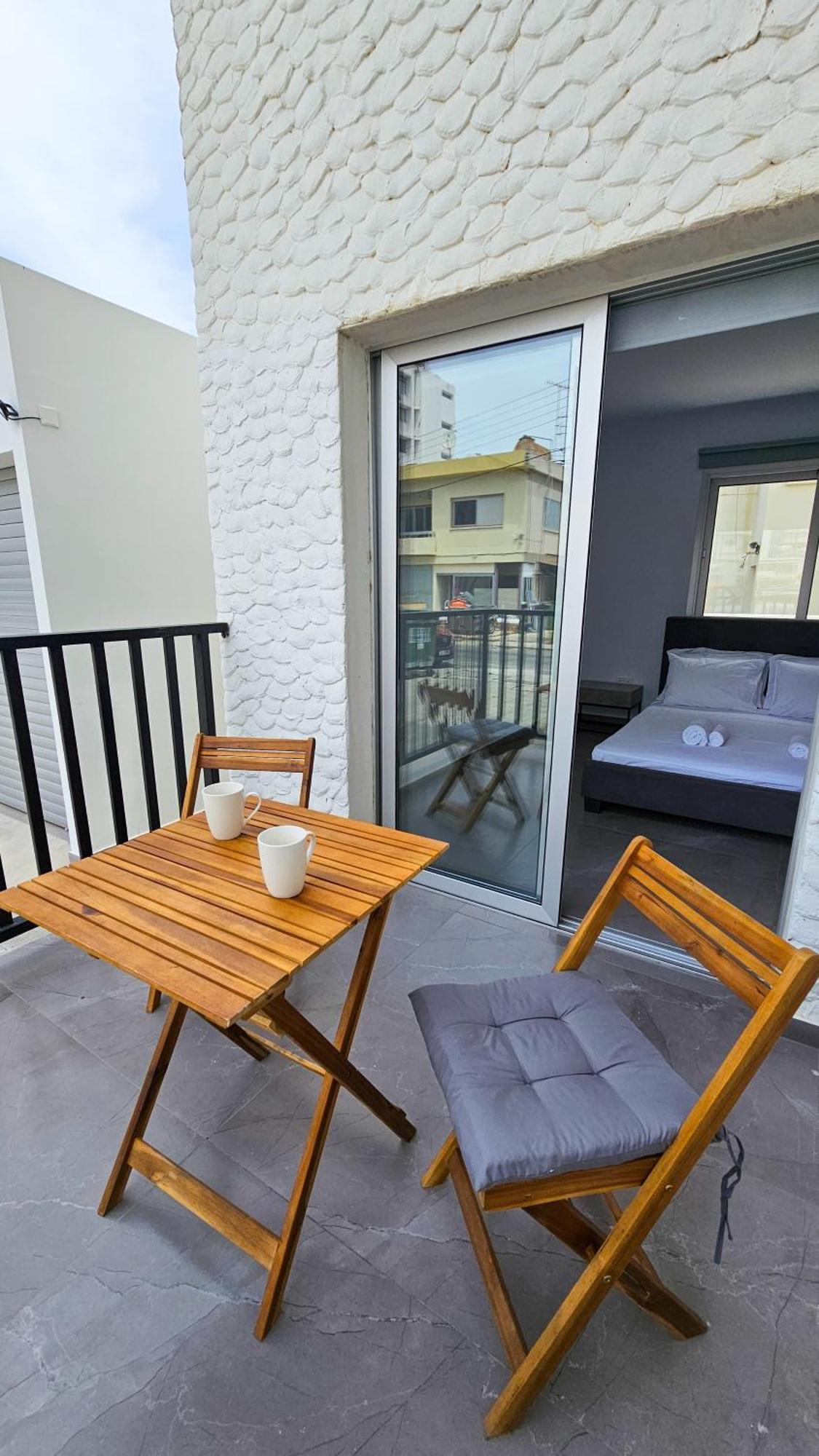 Eviathe Apartments Larnaca Esterno foto