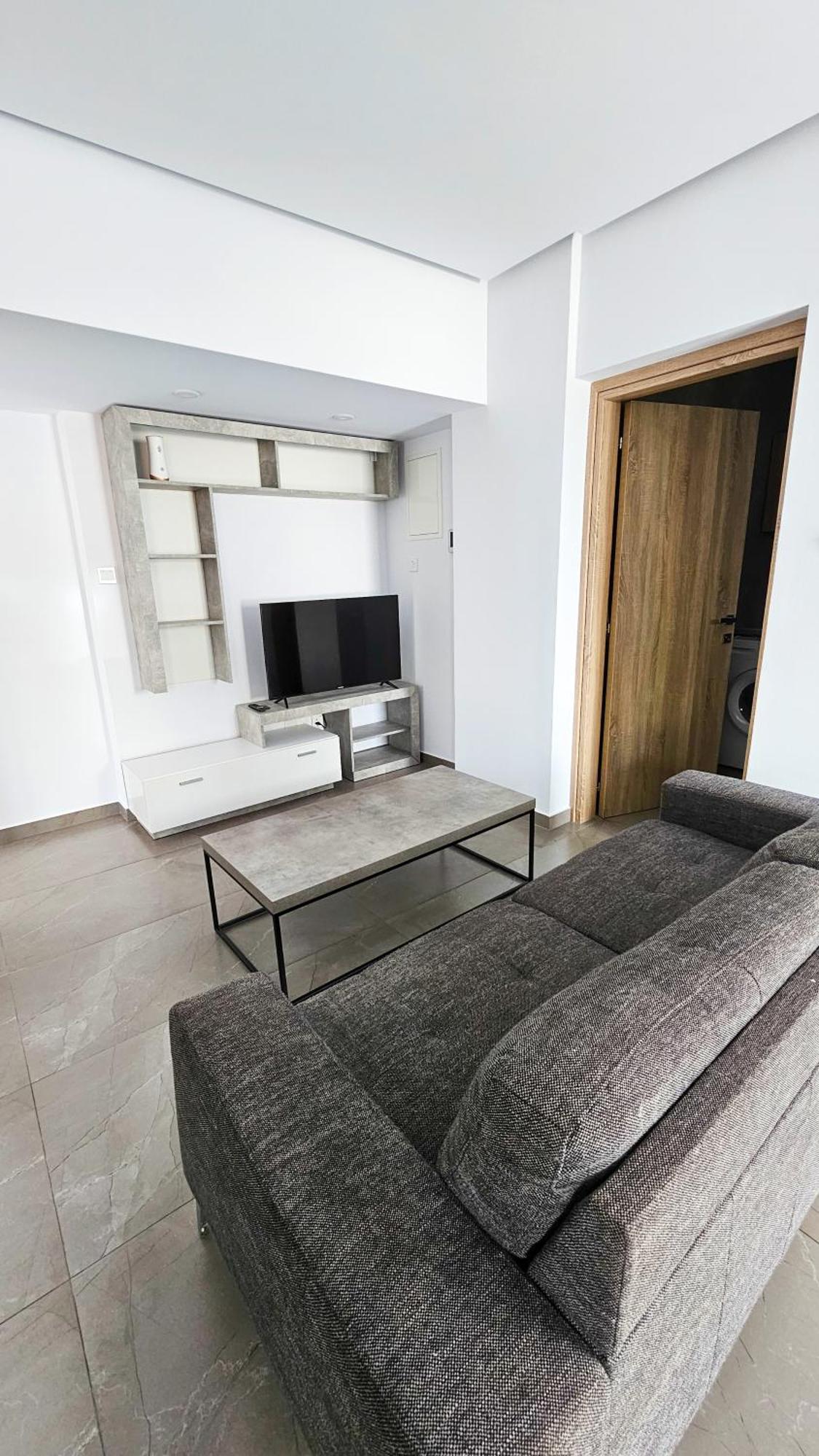 Eviathe Apartments Larnaca Esterno foto